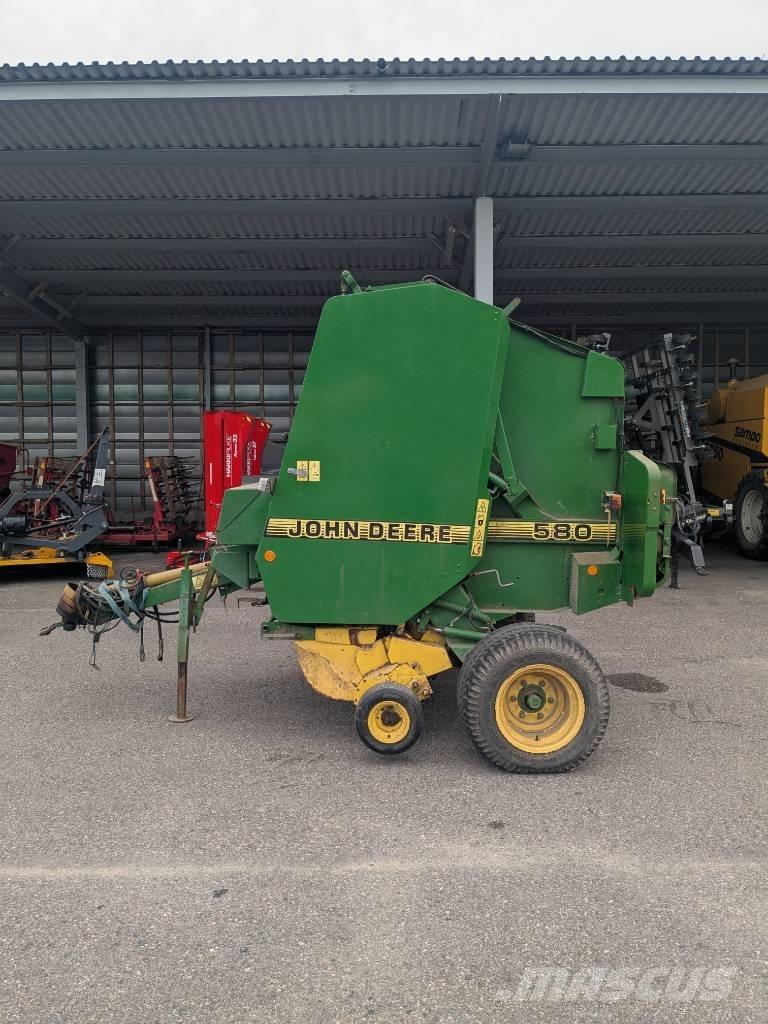 John Deere 580 Рулонные пресс-подборщики