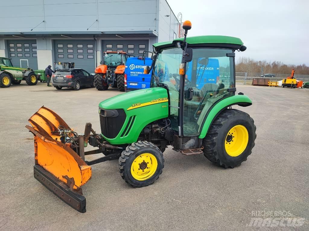 John Deere 3720 Коммунальные тракторы