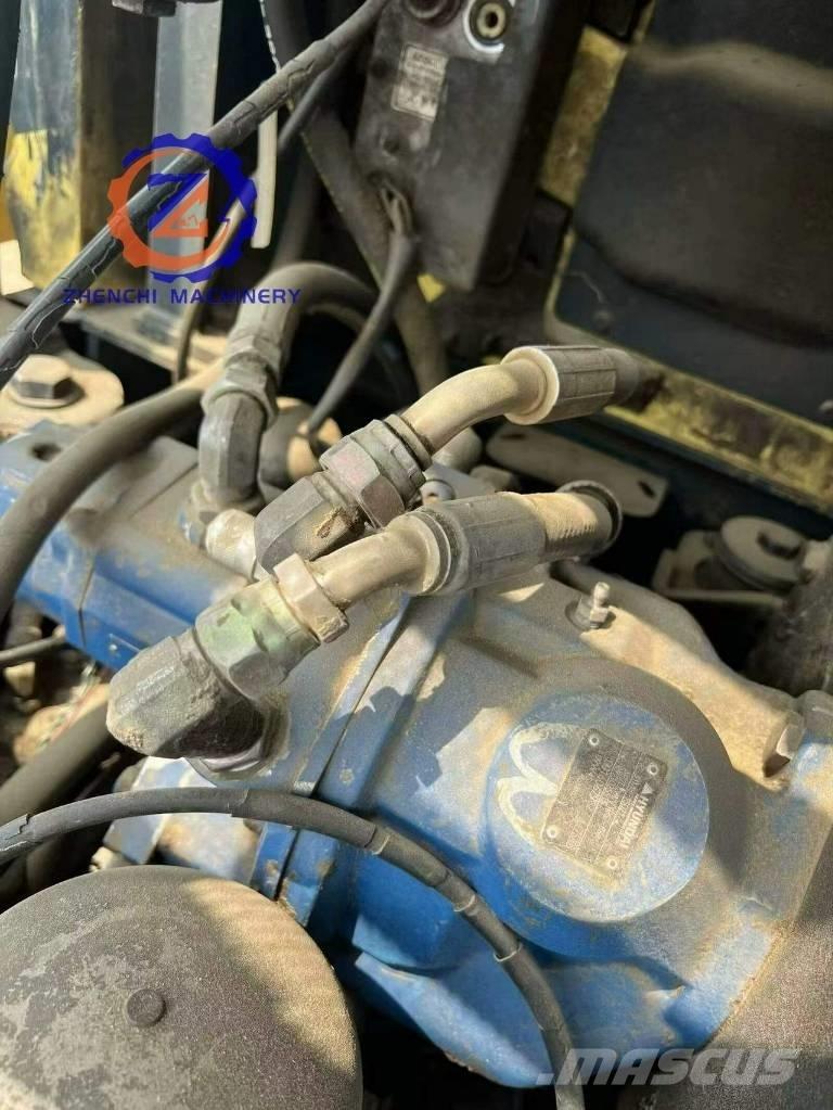 Hyundai 60 W Колёсные экскаваторы