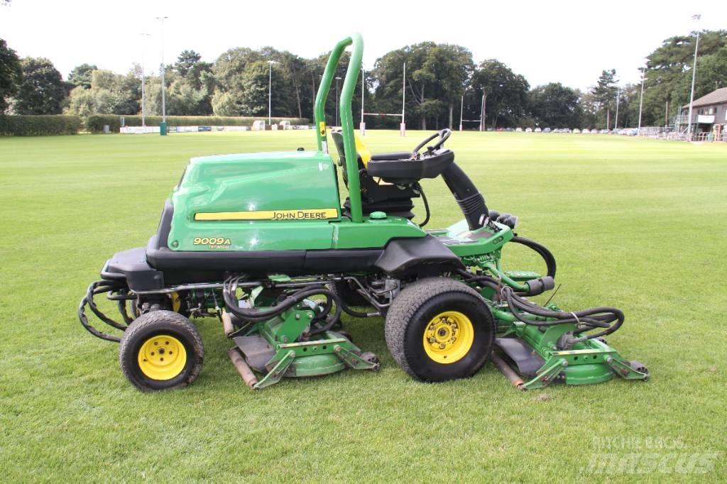 John Deere 9009A Самоходные газонокосилки