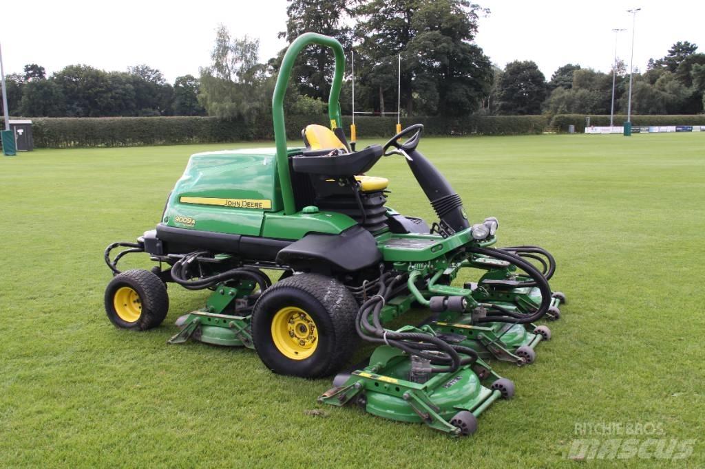 John Deere 9009A Самоходные газонокосилки