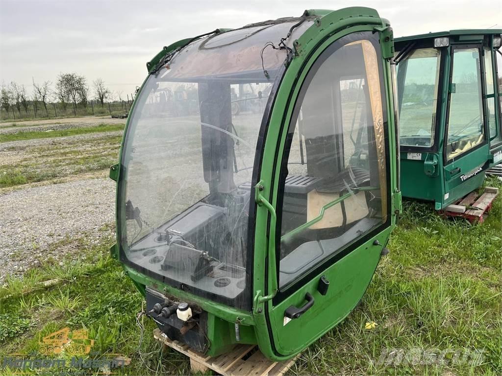 John Deere 1470E Кабины и интерьер
