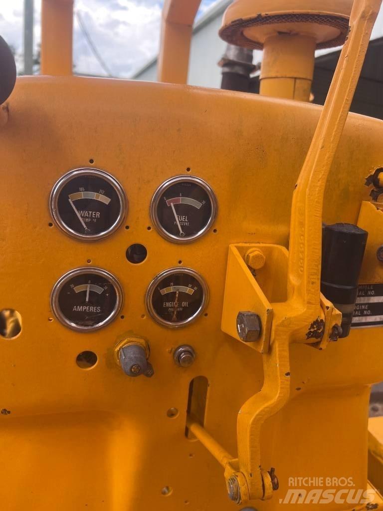 Allis Chalmers HD6B Гусеничные бульдозеры