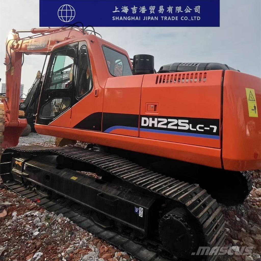 Doosan DH 225 Гусеничные экскаваторы