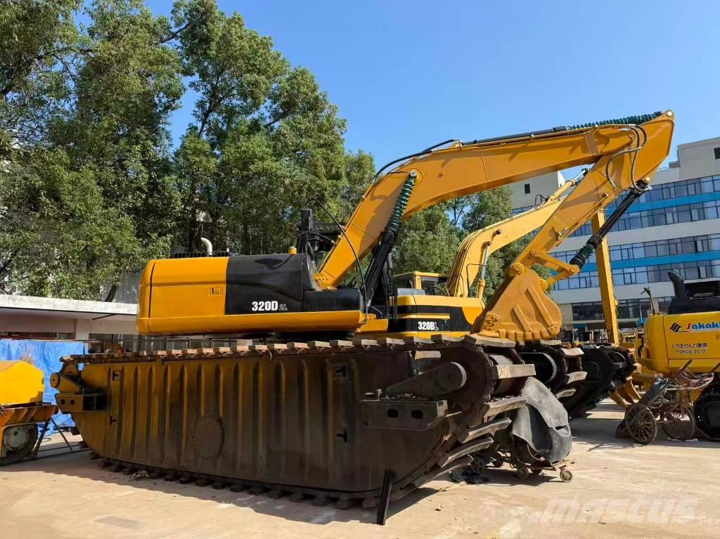 CAT 320 D2 Экскаваторы-амфибии