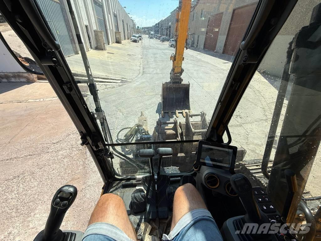 JCB 131 X LCD Гусеничные экскаваторы