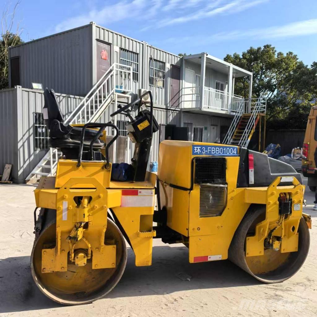 Dynapac CC 142 Катки тротуарные