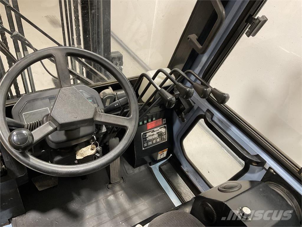 Utilev UT30P Дизельные погрузчики