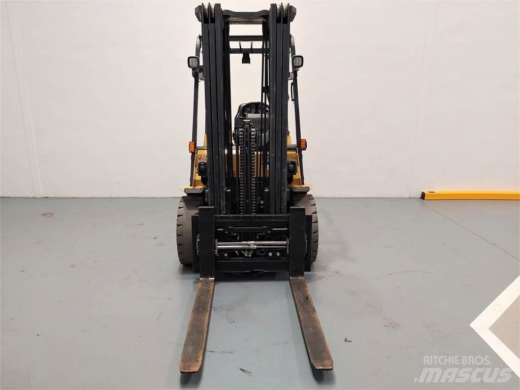 CAT DP35NTD Дизельные погрузчики