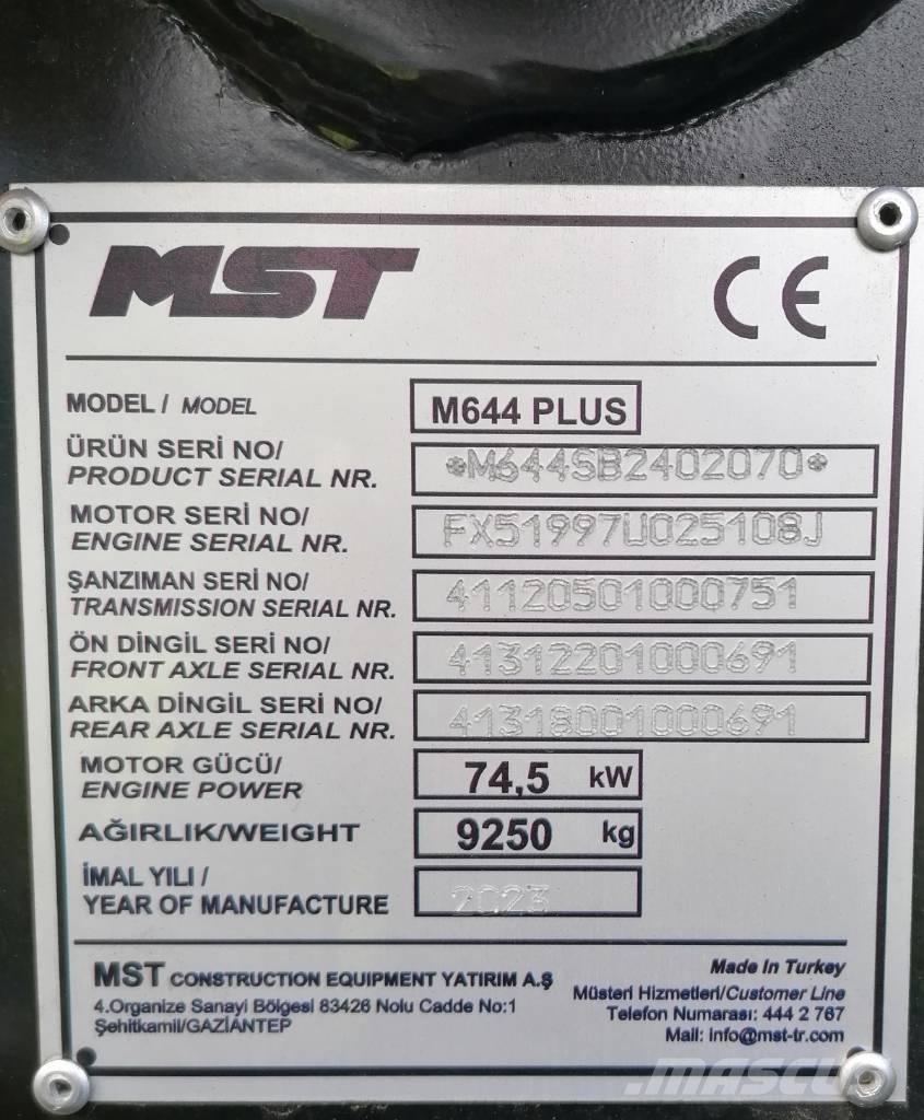 MST M644PLUS Экскаваторы-погрузчики
