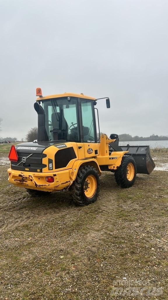Volvo L 30 G Фронтальные погрузчики