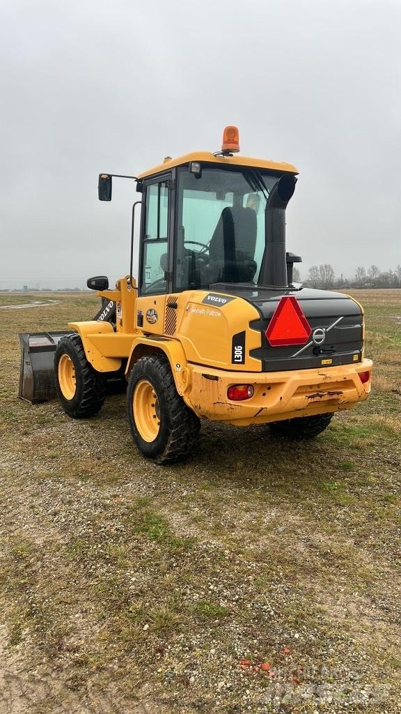 Volvo L 30 G Фронтальные погрузчики