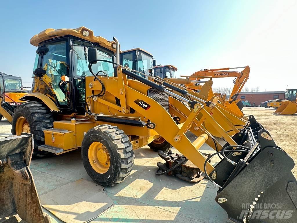 CAT 420F Фронтальные погрузчики