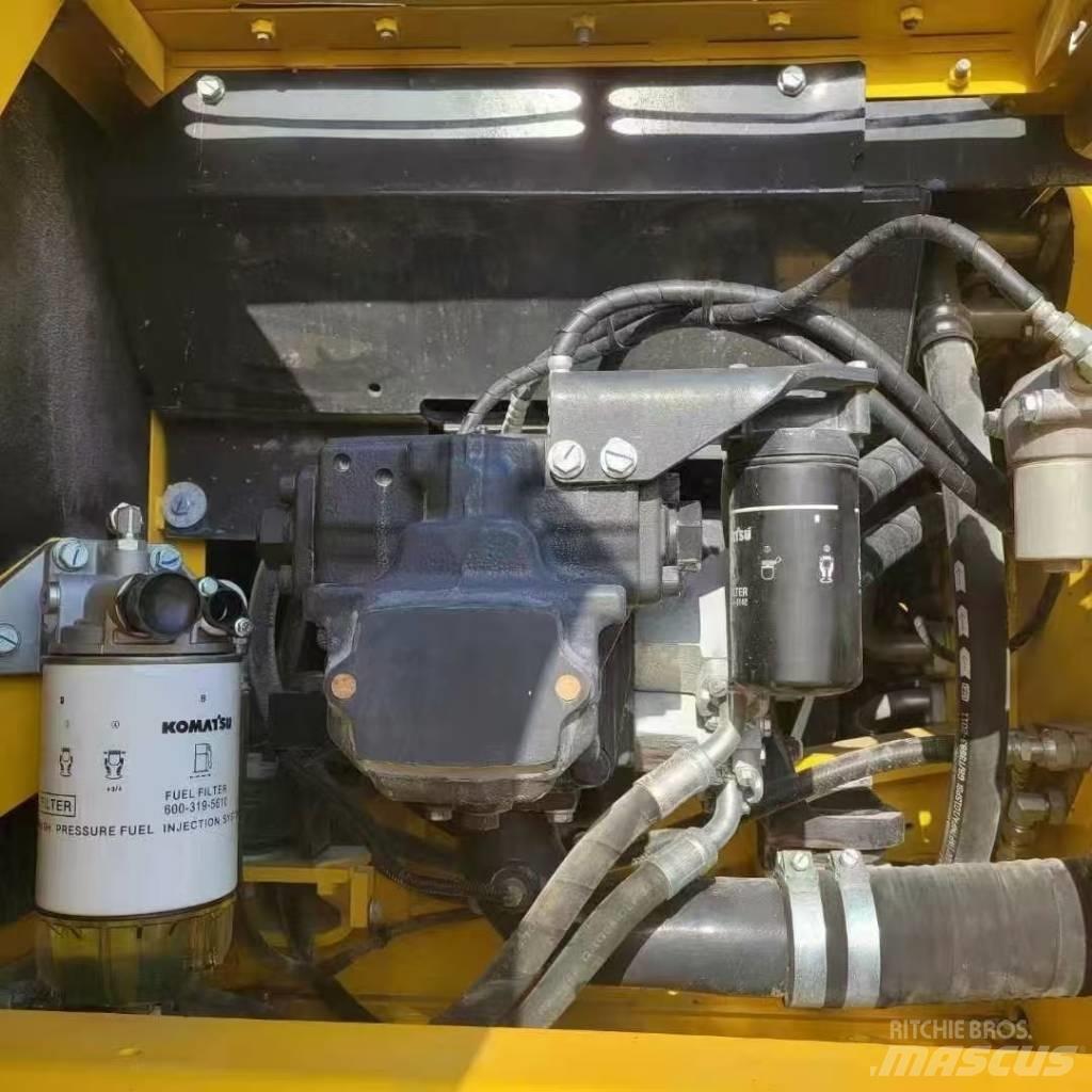 Komatsu 240LC-8 Гусеничные экскаваторы