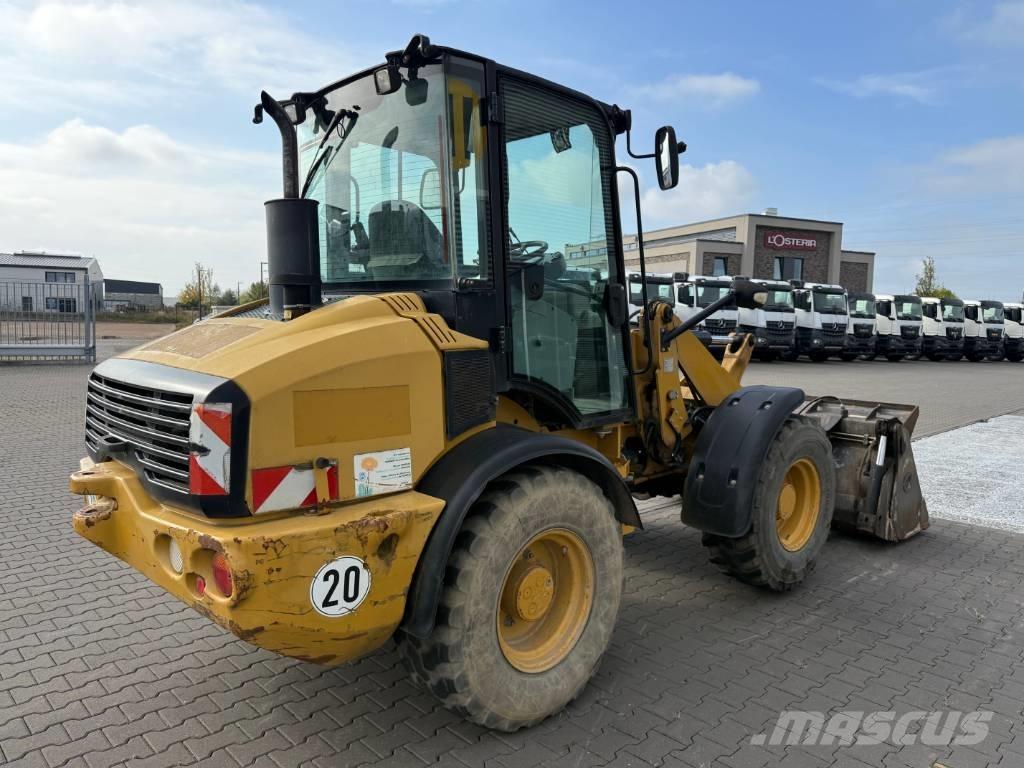 CAT 908 H Фронтальные погрузчики