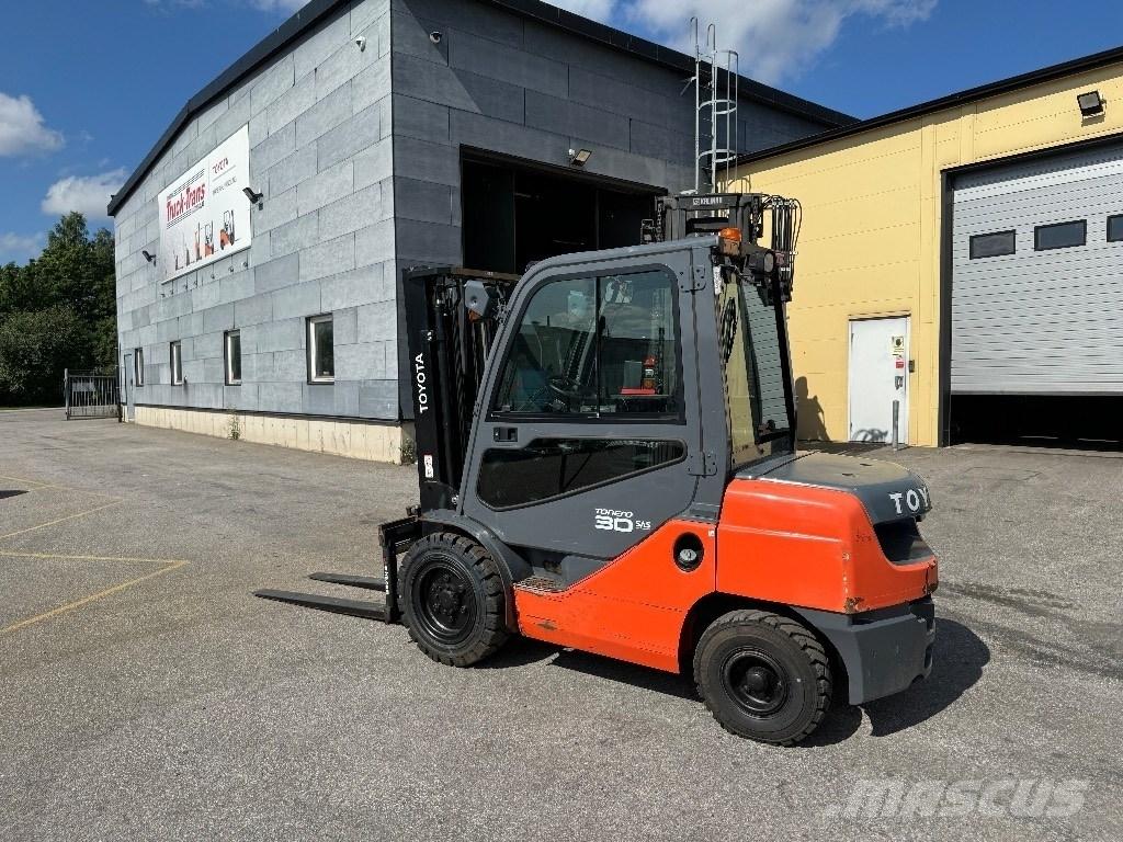 Toyota 02-8FDF30 Дизельные погрузчики