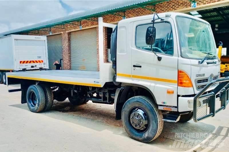 Hino 500 1322 4x4 Специальные грузовики