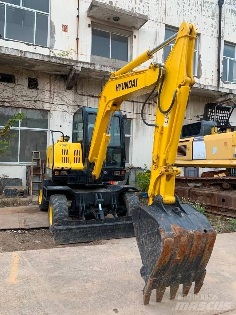 Hyundai Robex 60 W-7 Колёсные экскаваторы