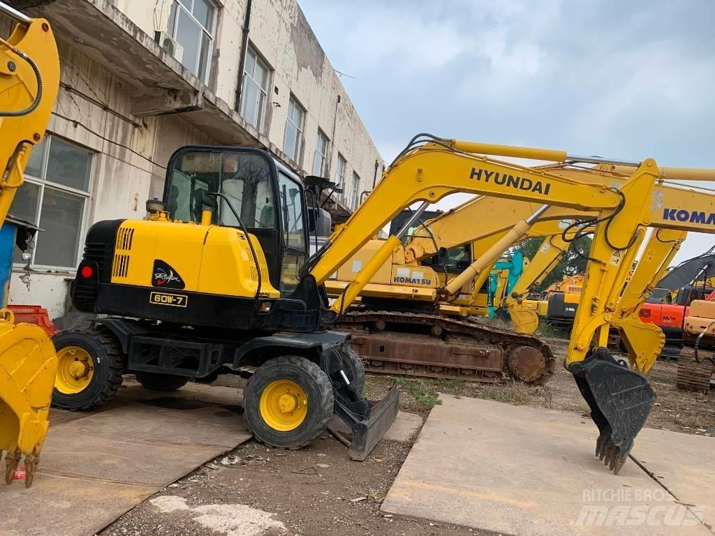 Hyundai Robex 60 W-7 Колёсные экскаваторы
