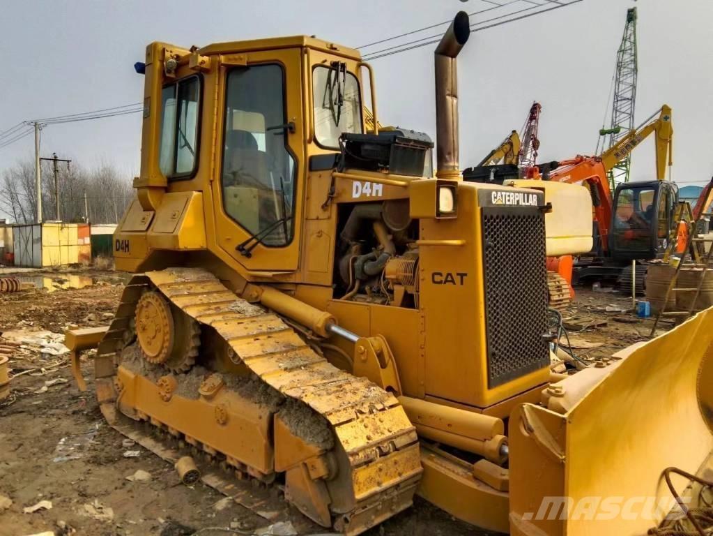 CAT D4H Гусеничные бульдозеры