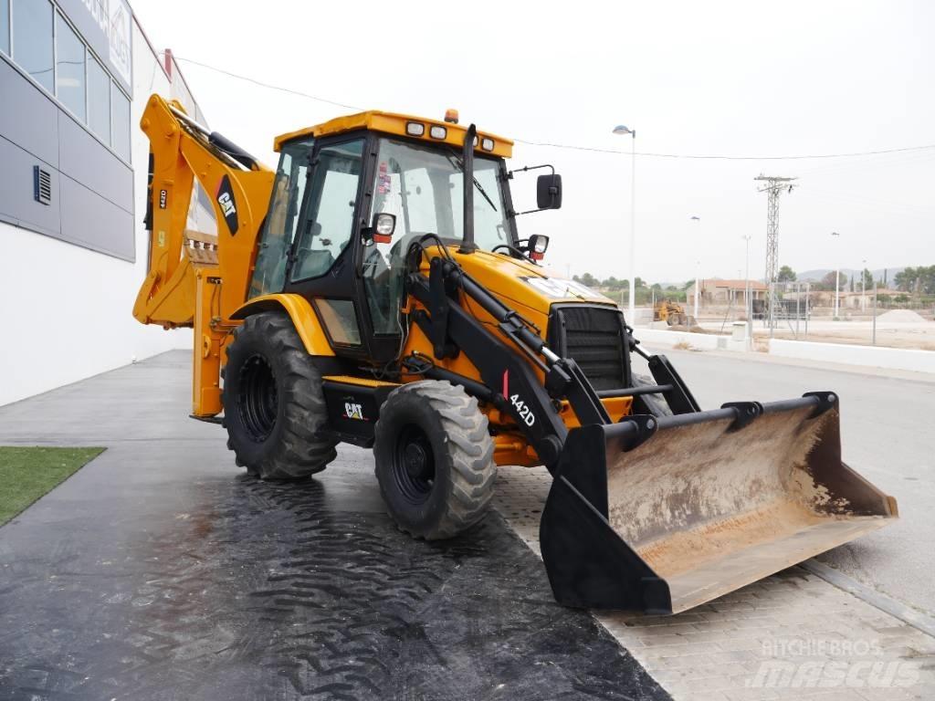 CAT 442 D Экскаваторы-погрузчики