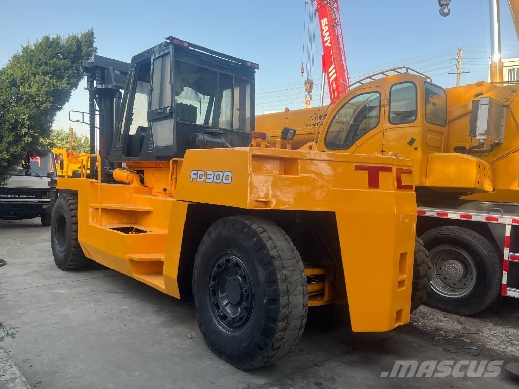 TCM FD 30 Дизельные погрузчики
