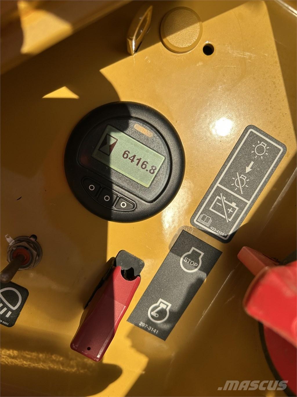 CAT D 5 LGP Гусеничные бульдозеры