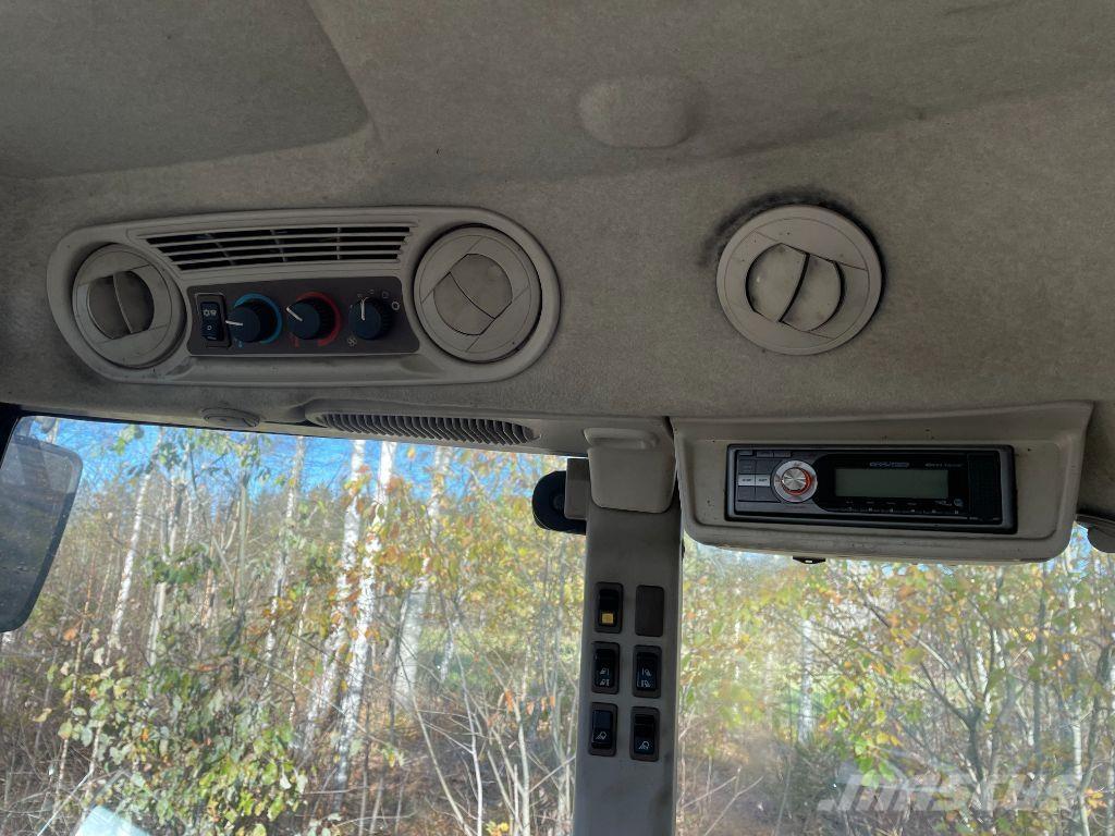 John Deere 5720 Трактора