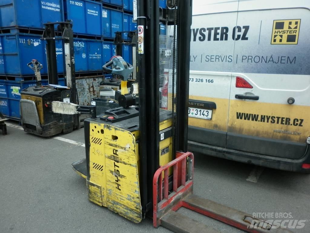Hyster S1.5S Самоходные электроштабелёры