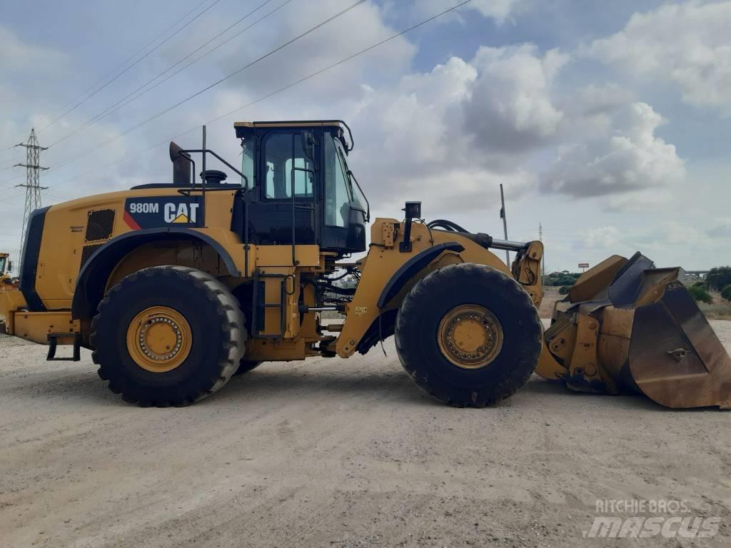 CAT 980M Фронтальные погрузчики