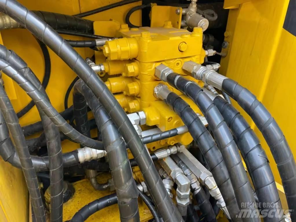Komatsu PC 120 Гусеничные экскаваторы