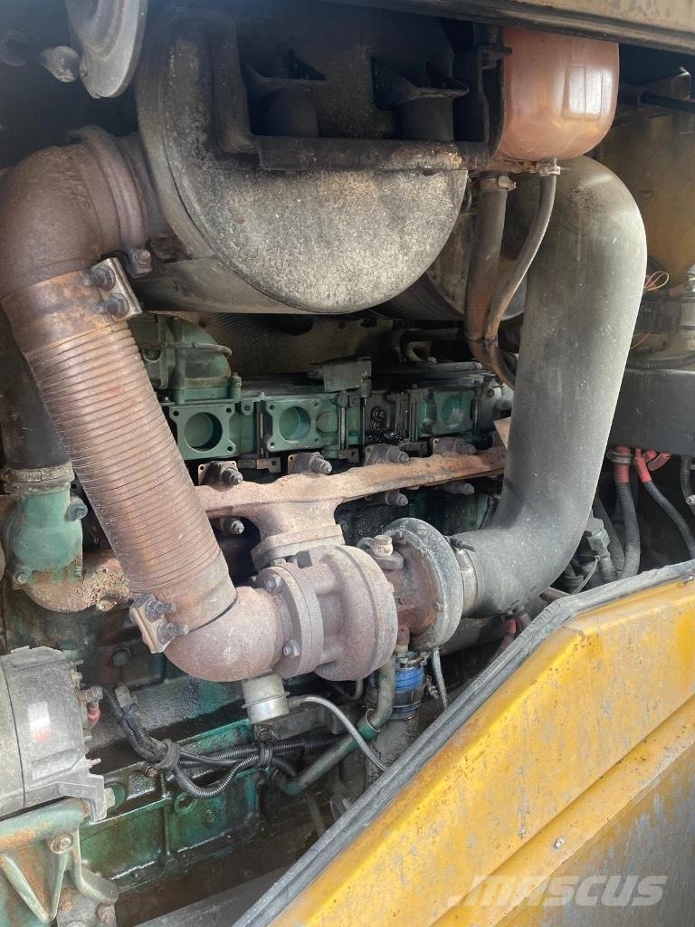 Volvo L 120 E Фронтальные погрузчики