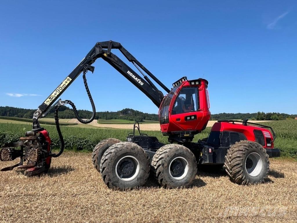 Komatsu 951 Харвестеры
