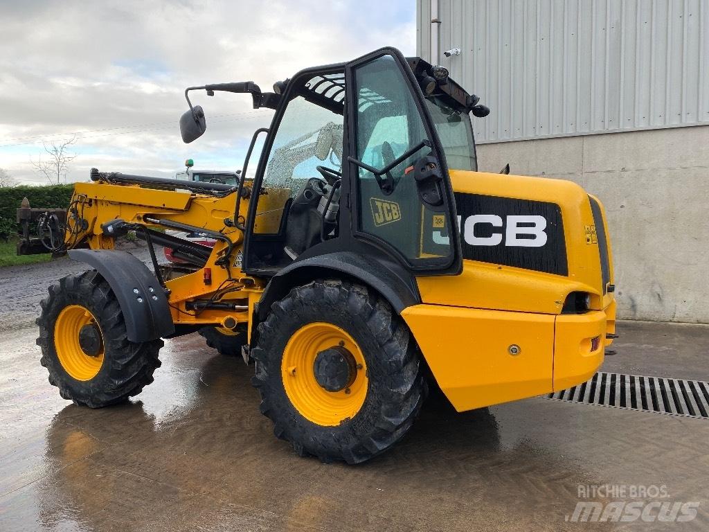 JCB TM 310 S Сельскохозяйственные телескопические погрузчики