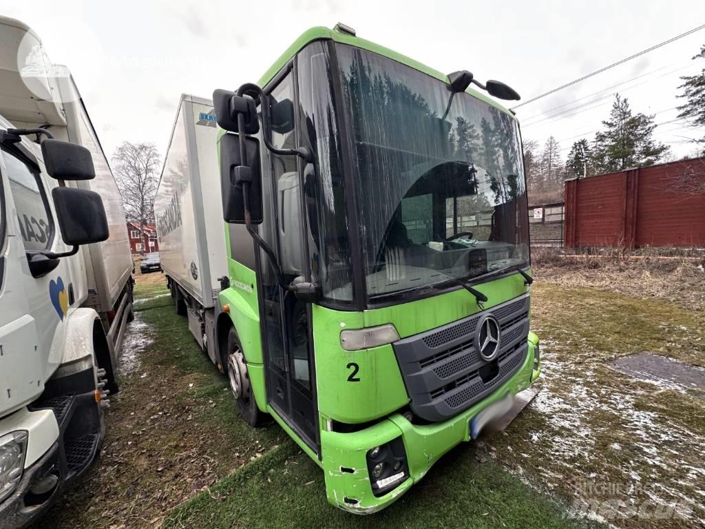 Mercedes-Benz Econic Грузовики-Фургоны