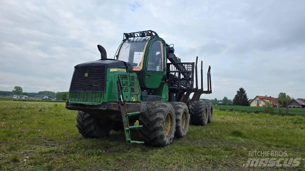 John Deere 1210 E Форвардеры