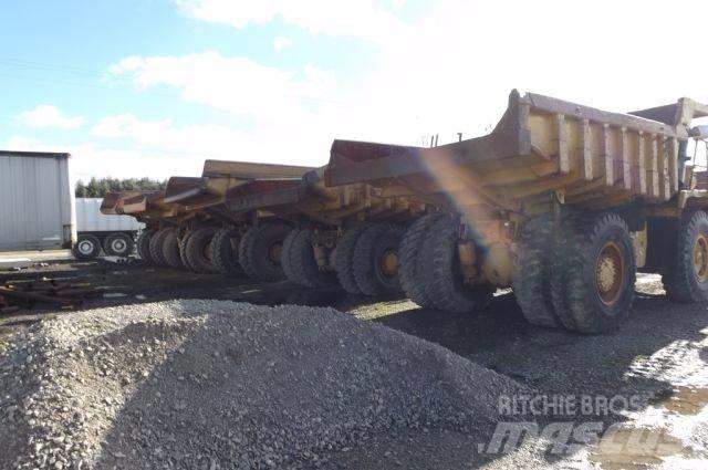 CAT 769 C Шарнирно-сочленённые самосвалы