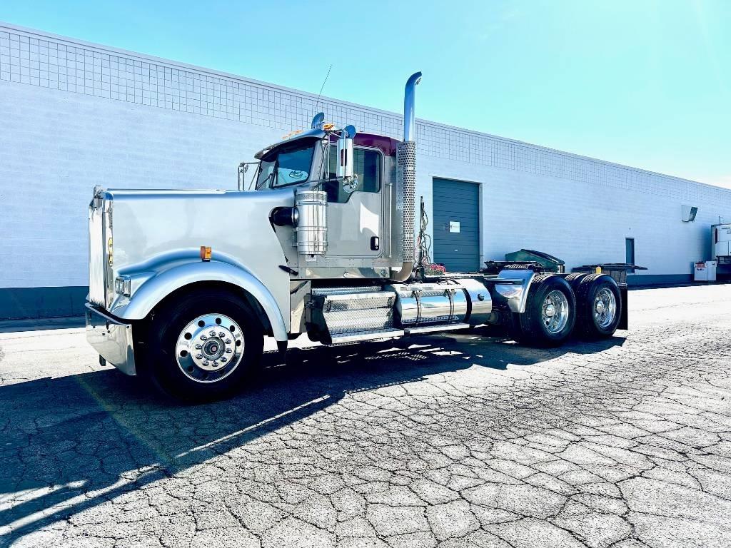 Kenworth W 900 L Седельные тягачи