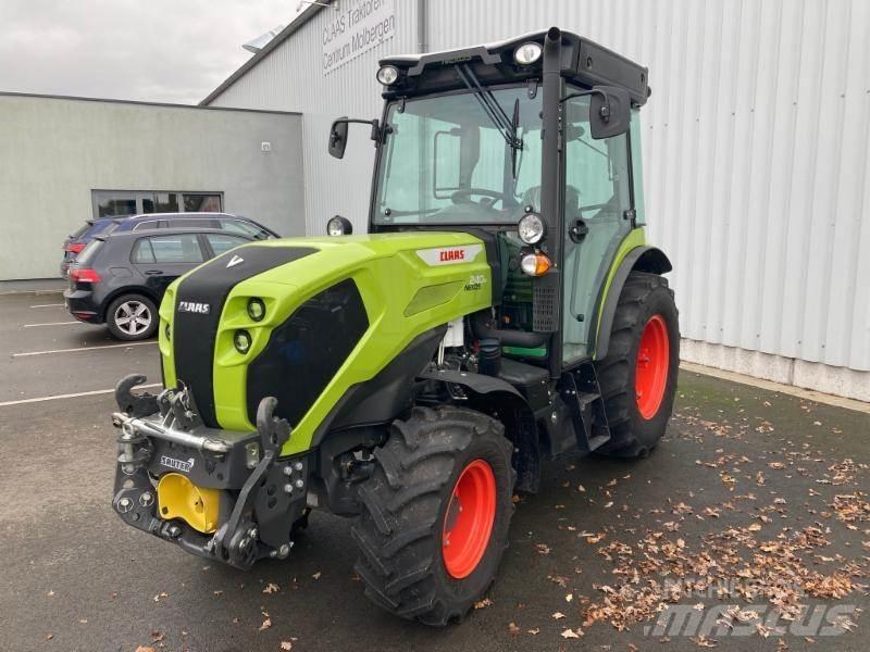 CLAAS NEXOS 240 M Трактора