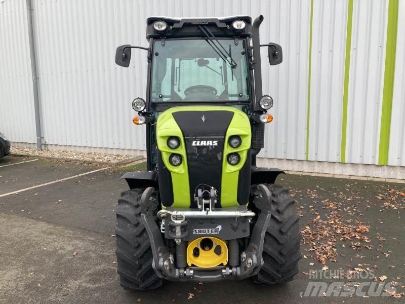 CLAAS NEXOS 240 M Трактора