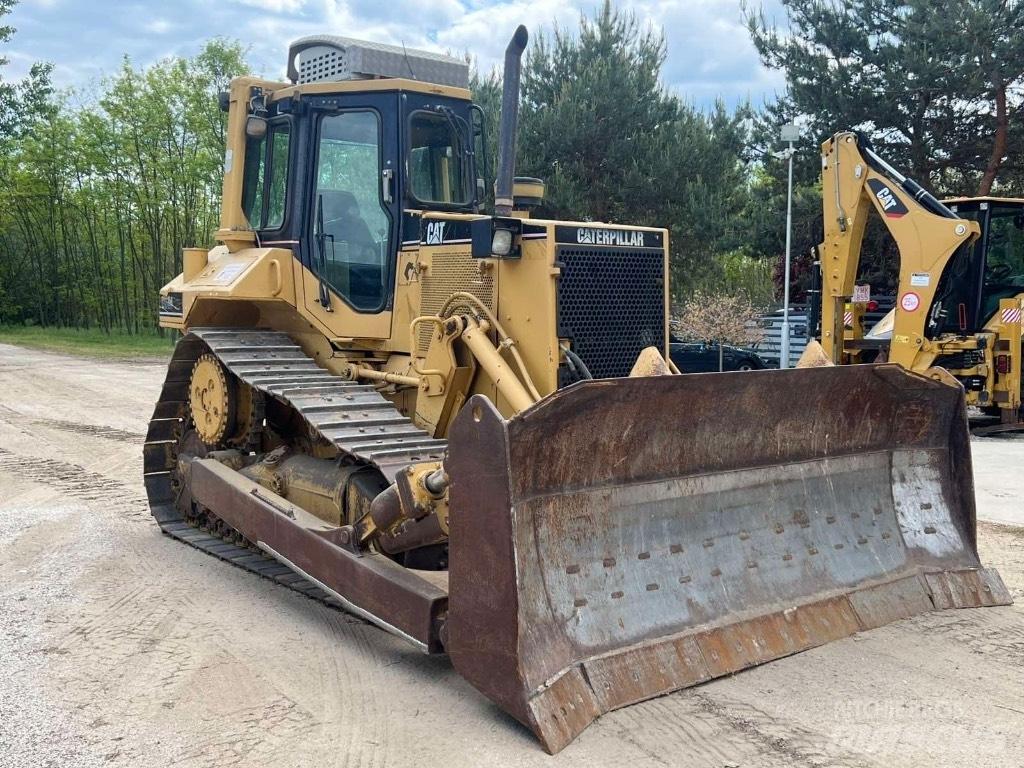 CAT D 6 M Гусеничные бульдозеры