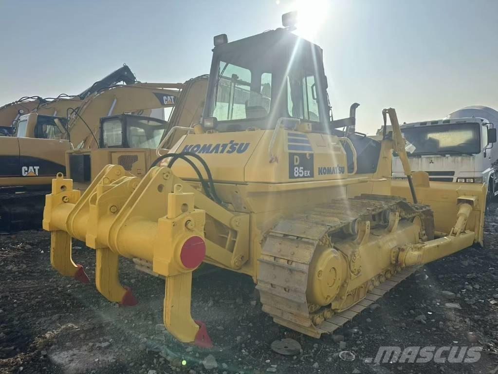 Komatsu D 85 E Гусеничные бульдозеры