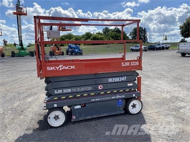 SkyJack SJ III 3226 Ножничные подъемники