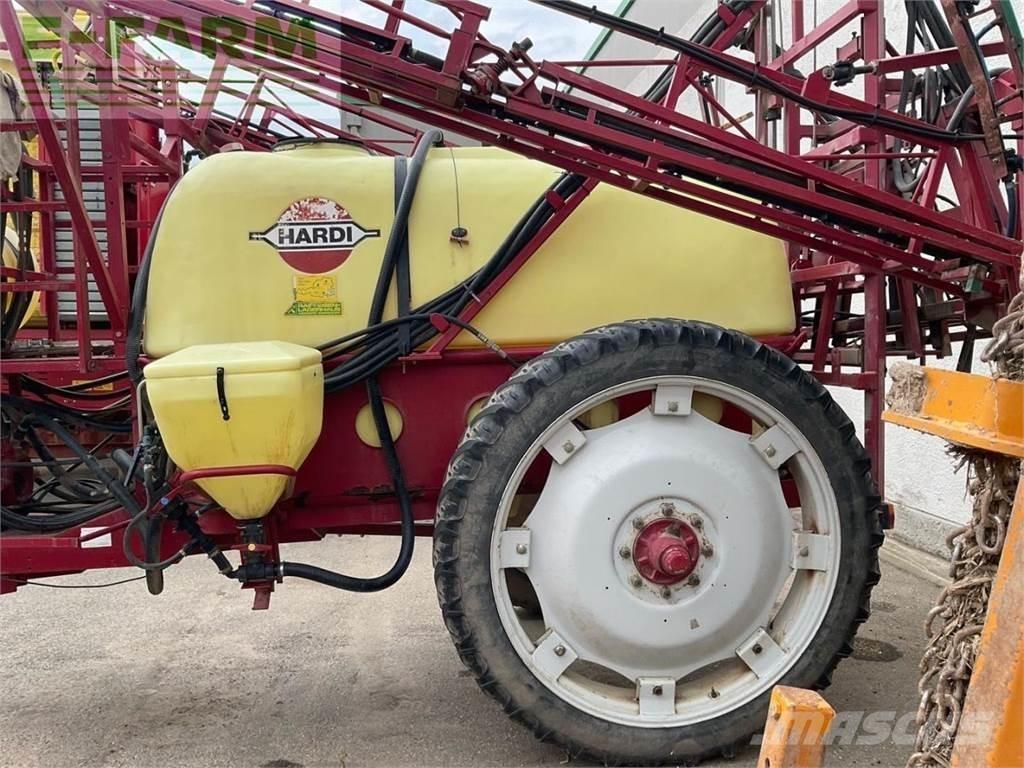 Hardi Commander Прицепные опрыскиватели