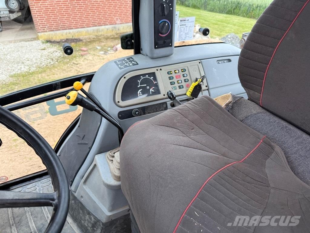 Fermec 860 Экскаваторы-погрузчики