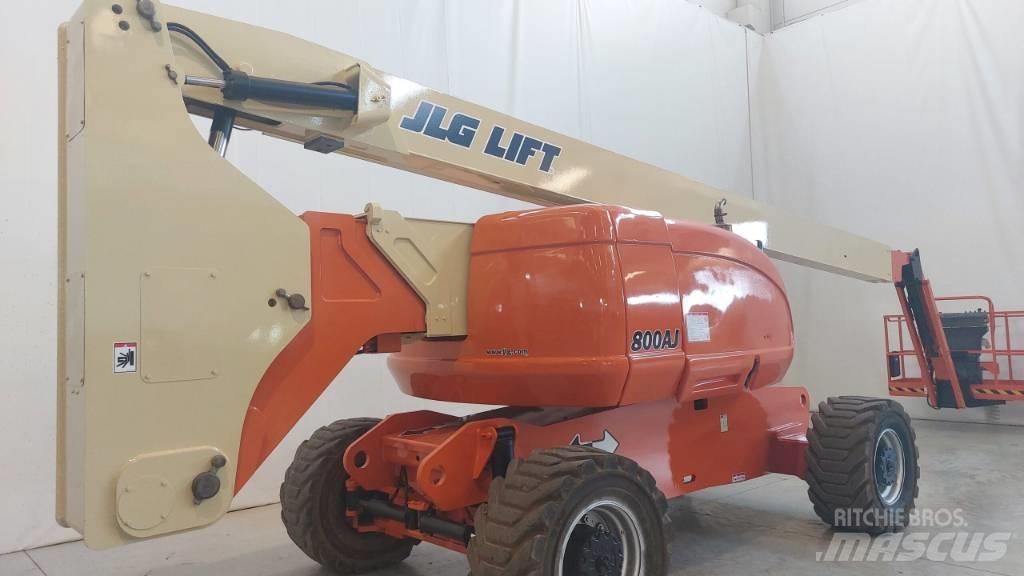JLG 800 AJ Коленчатые подъемники