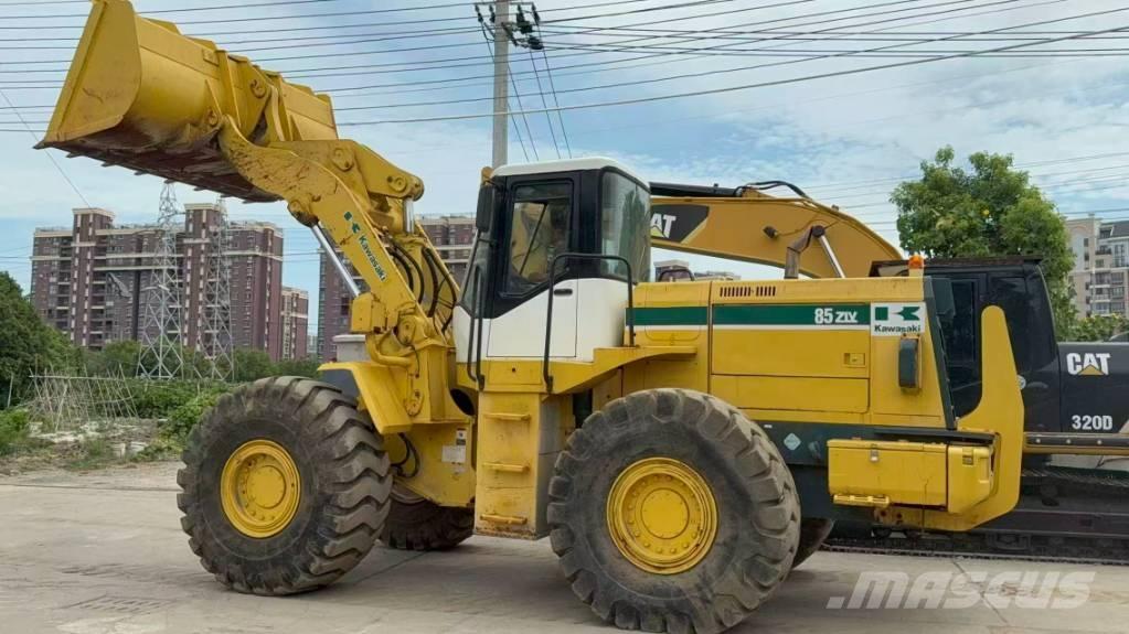 Kawasaki 85 Z Фронтальные погрузчики