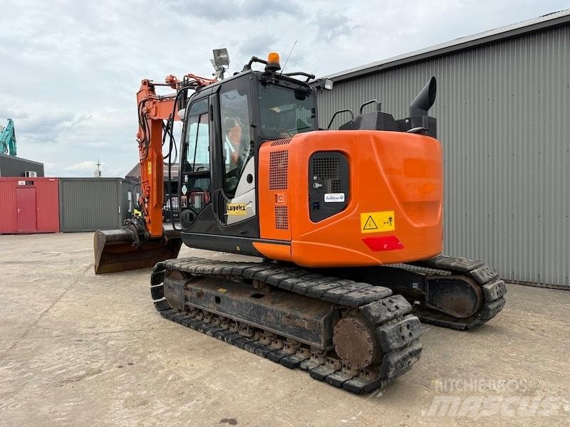 Hitachi ZX 135 US-6 Гусеничные экскаваторы