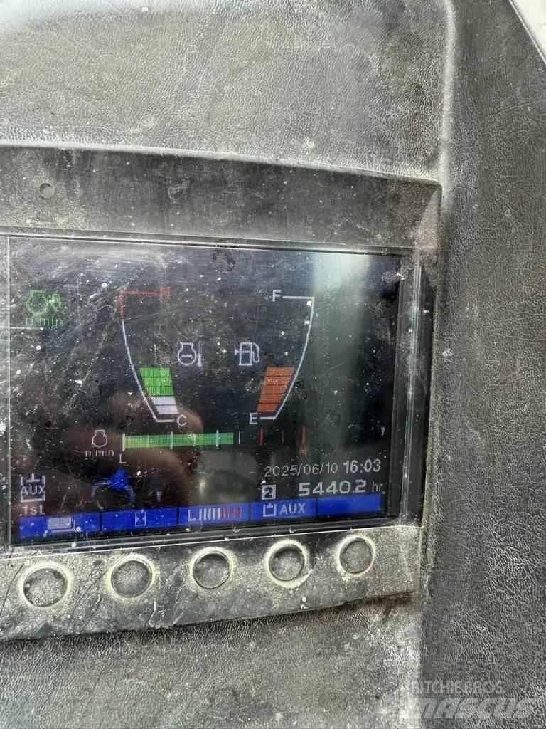 Takeuchi TB230 Мини-экскаваторы
