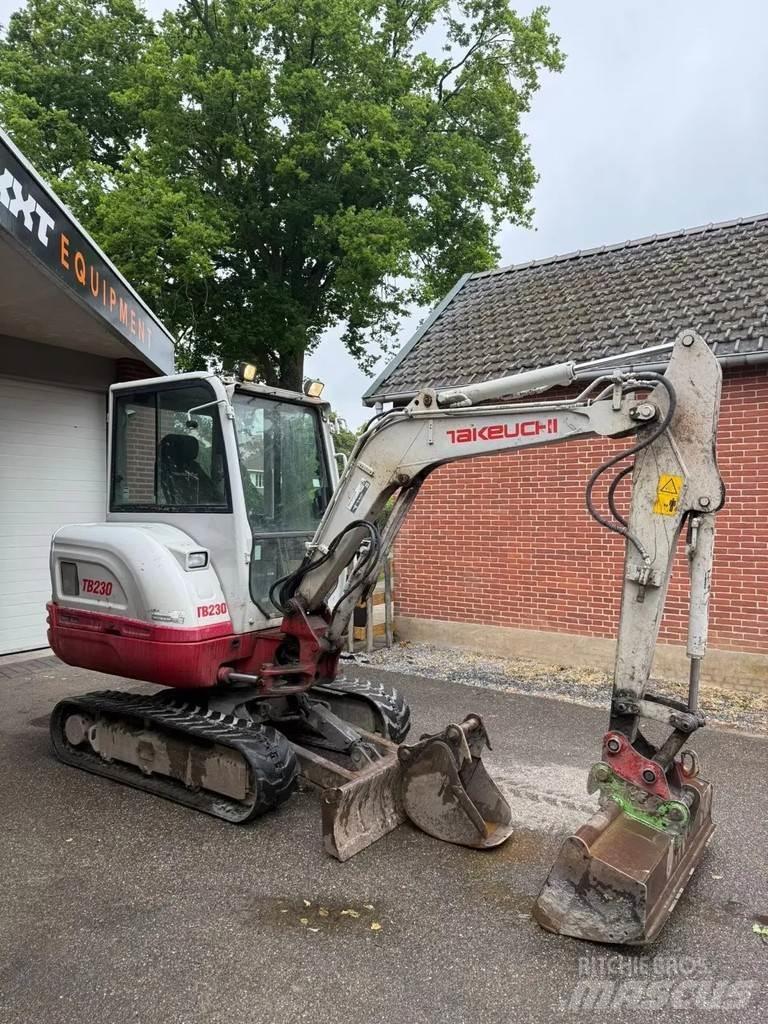 Takeuchi TB230 Мини-экскаваторы